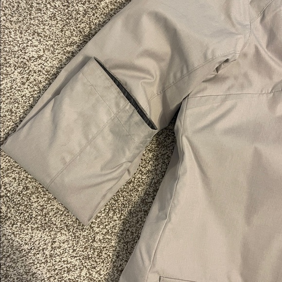 Women's Columbia  Gray Hooded Parka - Picture 5 of 6